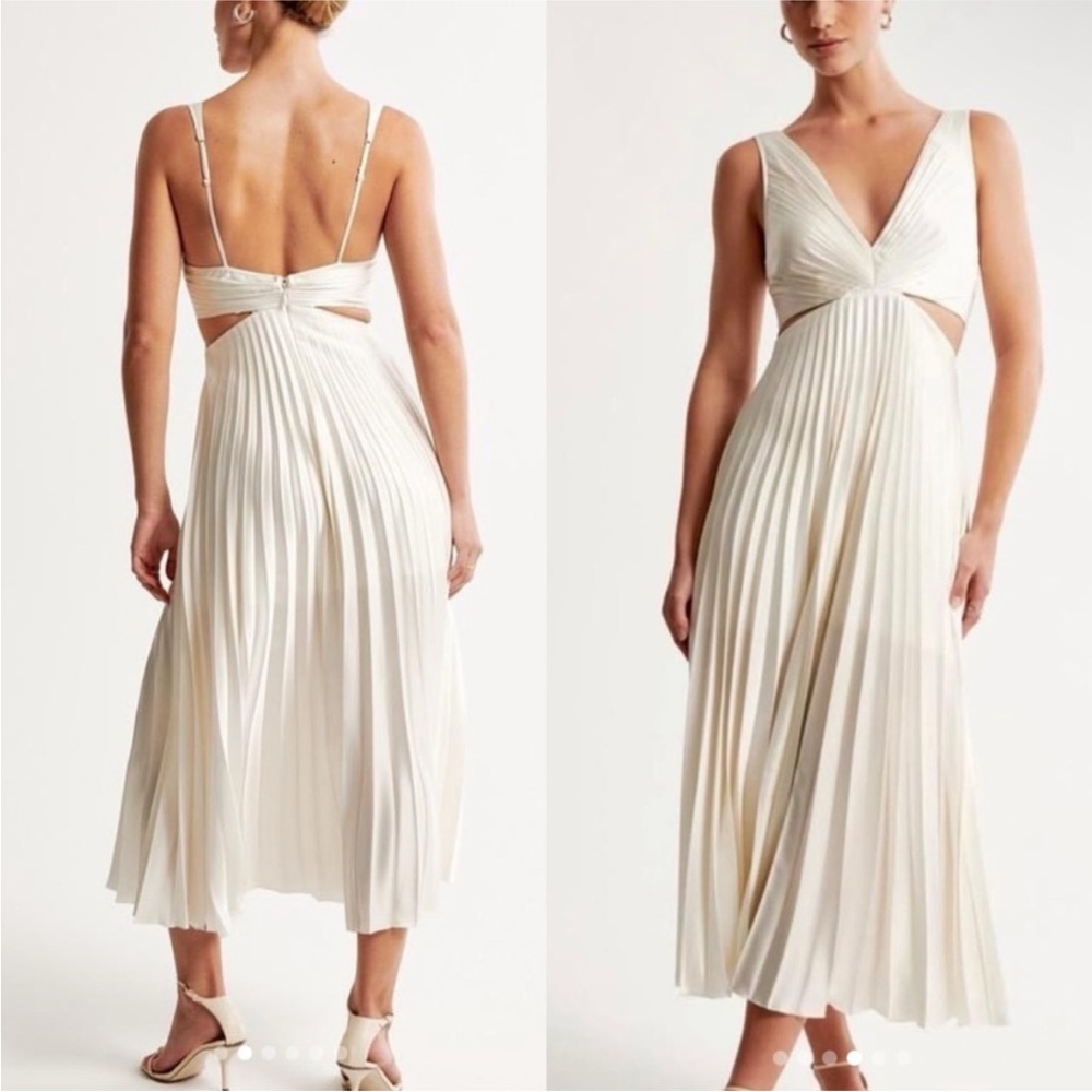 Elegant Cream Pleated Dress